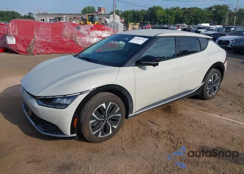 2022 Kia Ev6 Wind z USA, uszkodzony, nr VIN KNDC3DLC4N5087901